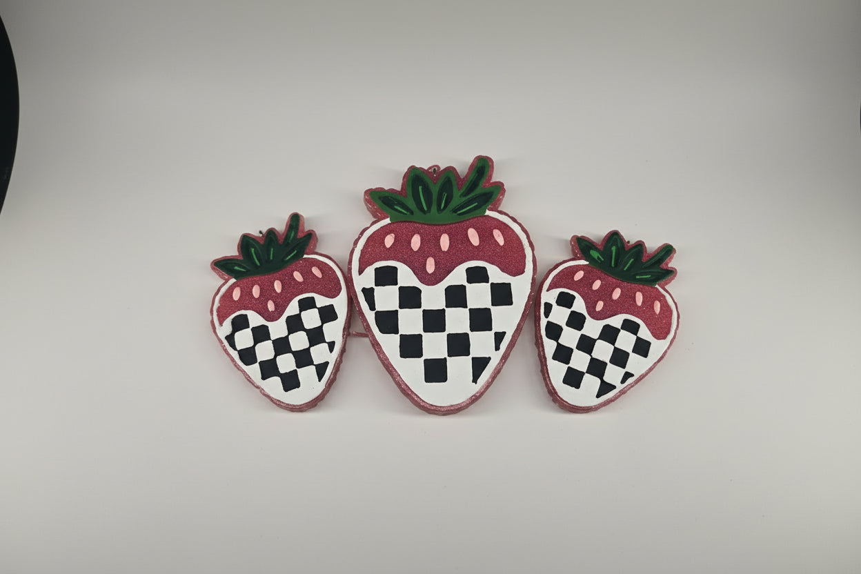 Checkered Strawberry Set