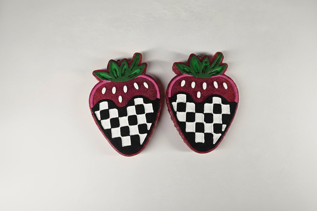 Checkered Strawberry Vent Clips